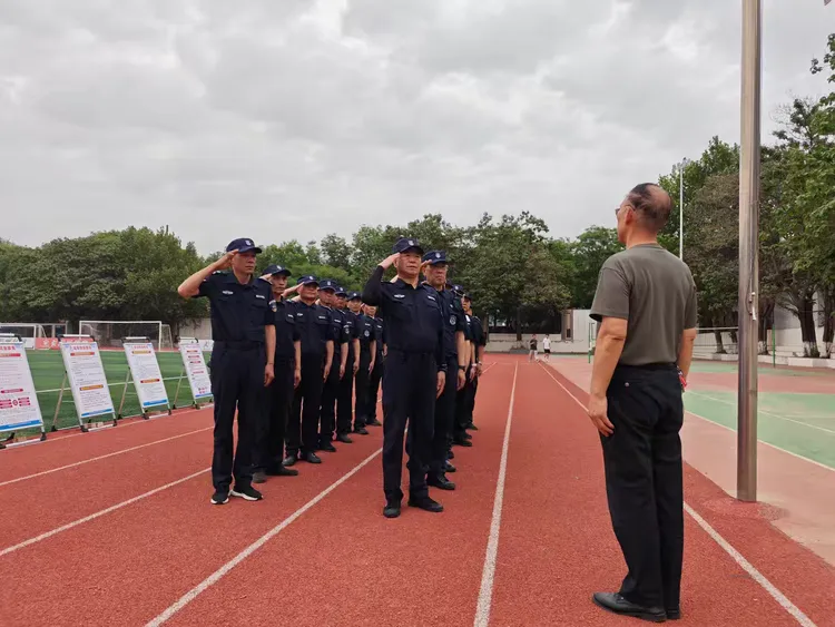 远景保安大学校园防暴演练纪实(图13)