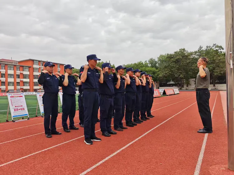远景保安大学校园防暴演练纪实(图11)