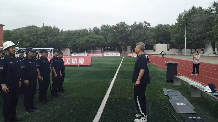 远景保安大学校园防暴演练纪实(图17)