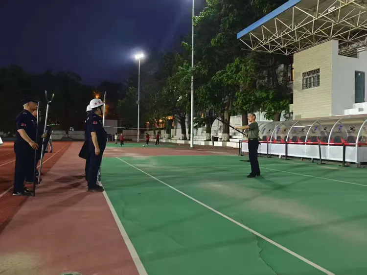 远景保安大学校园防暴演练纪实(图19)