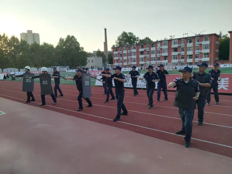 远景保安大学校园防暴演练纪实(图25)